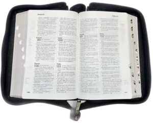 Українськo- Англійська Біблія, Чорна  -  NLT-Ukrainian Bible, Parallel text, Black